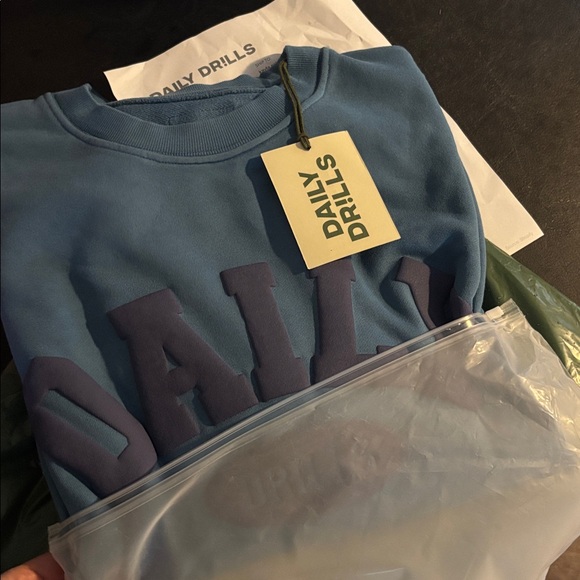 Daily Drills Oversized Daily Crew - Picture 5 of 5